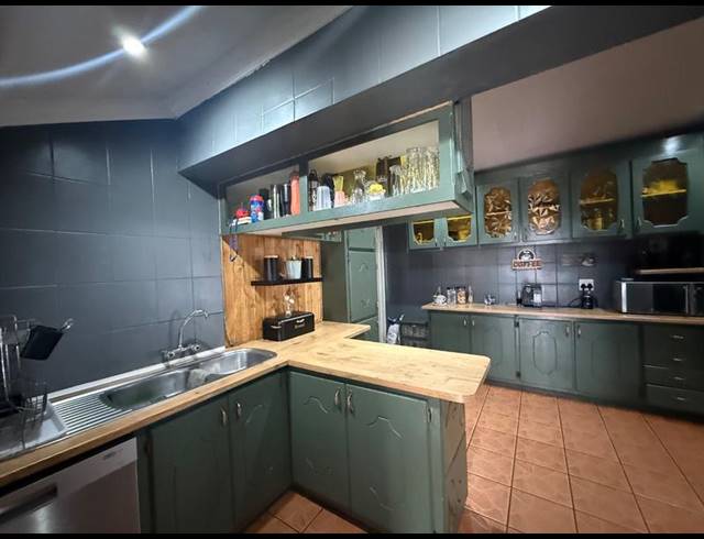 3 BEDROOM HOUSE FOR SALE IN VANDERBIJLPARK CW 6
